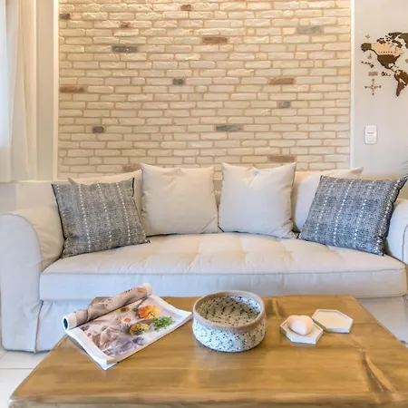 Beachside Gem At Kanouli - Ariti, 2bd&garden