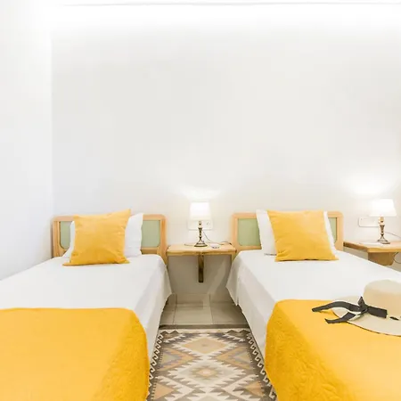 Beachside Gem At Kanouli - Ariti, 2bd&garden Ferienhaus *