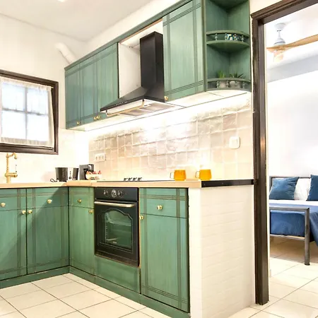 Ferienhaus Beachside Gem At Kanouli - Ariti, 2bd&garden *