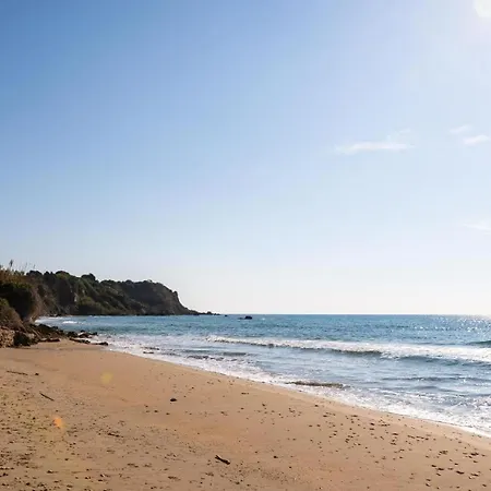 Beachside Gem At Kanouli - Ariti, 2bd&garden * Halikounas