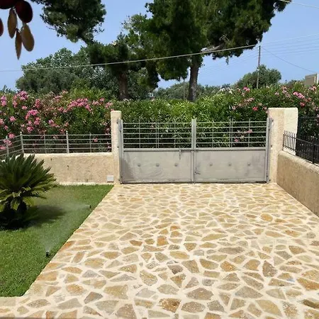 Beachside Gem At Kanouli - Ariti, 2bd&garden *