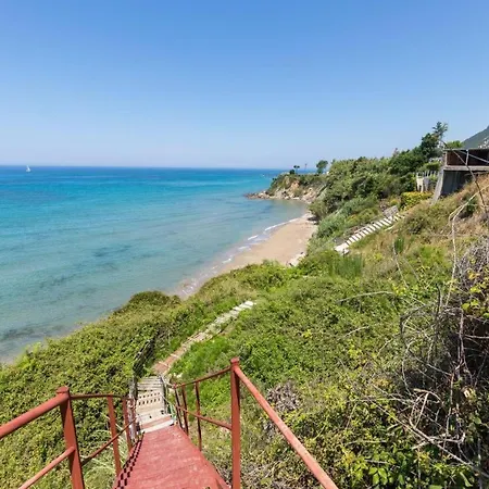 Beachside Gem At Kanouli - Ariti, 2bd&garden Halikounas