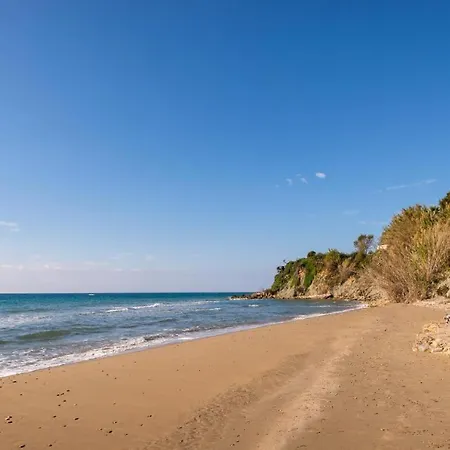 Ferienhaus Beachside Gem At Kanouli - Ariti, 2bd&garden