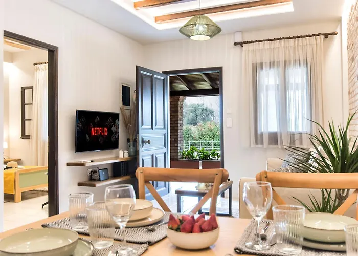 Beachside Gem At Kanouli - Ariti, 2bd & Garden * Χαλικούνας