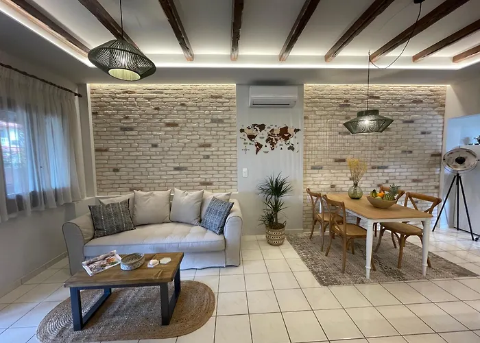 Σπίτι διακοπών Beachside Gem At Kanouli - Ariti, 2bd & Garden