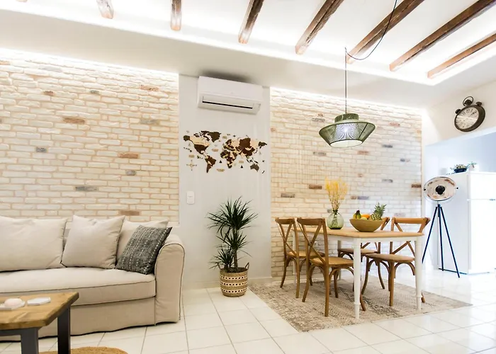 Σπίτι διακοπών Beachside Gem At Kanouli - Ariti, 2bd & Garden *
