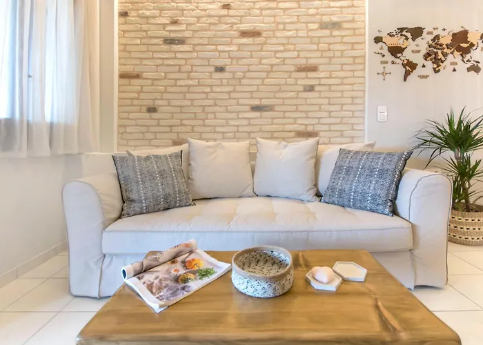 Beachside Gem At Kanouli - Ariti, 2bd & Garden