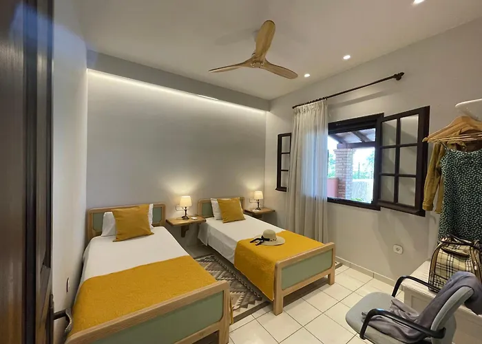 Beachside Gem At Kanouli - Ariti, 2bd & Garden * Χαλικούνας