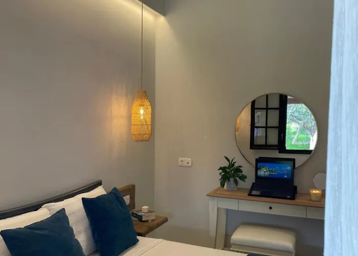 Σπίτι διακοπών Beachside Gem At Kanouli - Ariti, 2bd & Garden