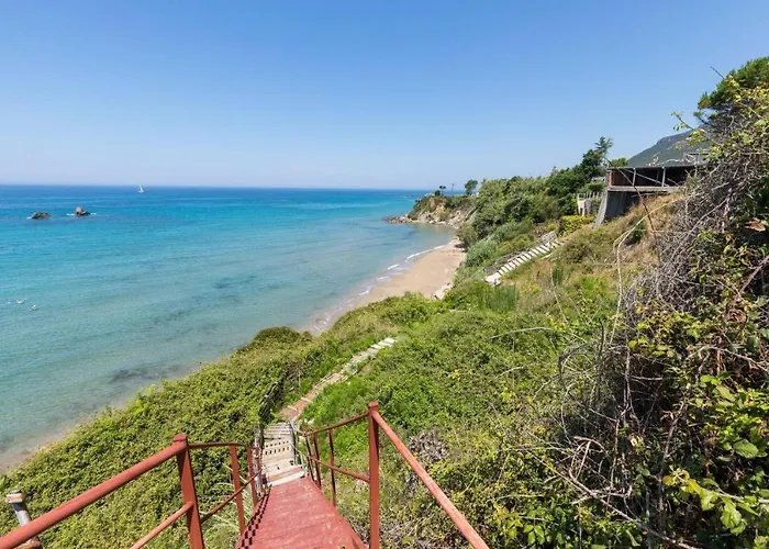 Beachside Gem At Kanouli - Ariti, 2bd & Garden Χαλικούνας