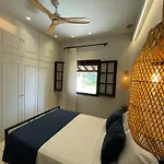Beachside Gem At Kanouli - Ariti, 2bd & Garden בית נופש *