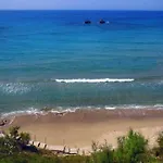 Beachside Gem At Kanouli - Ariti, 2bd & Garden בית נופש Halikounas