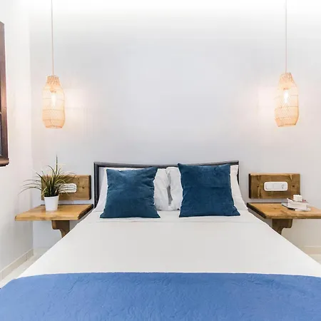 Beachside Gem At Kanouli - Ariti, 2bd & Garden בית נופש Halikounas